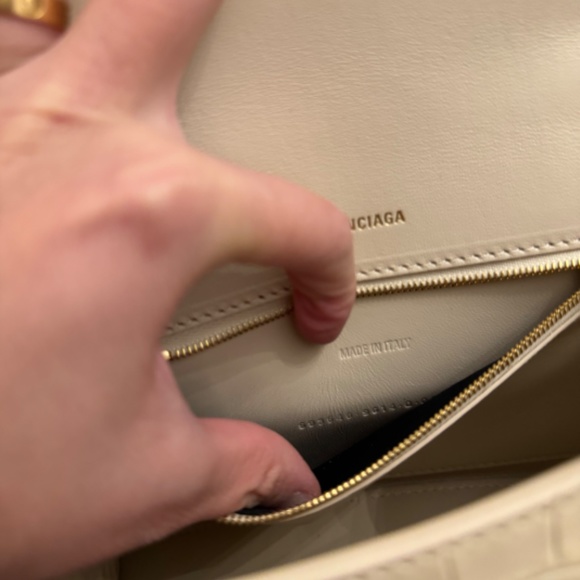 WOMEN'S HOURGLASS SMALL HANDBAG CROCODILE EMBOSSED IN BEIGE - Picture 4 of 4